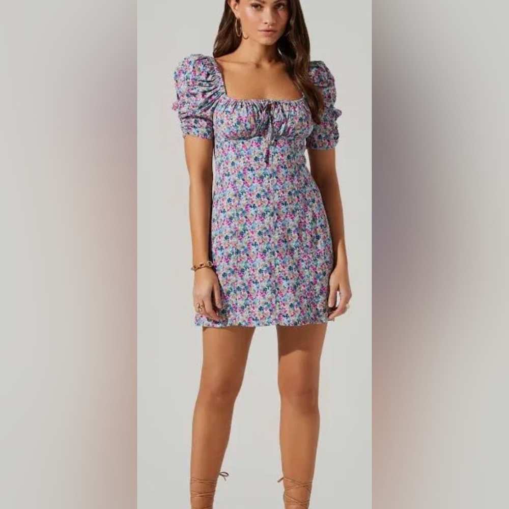 Nordstrom ASTR Floral Dress Size Small